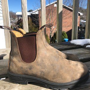 WOMEN'S BLUNDSTONES